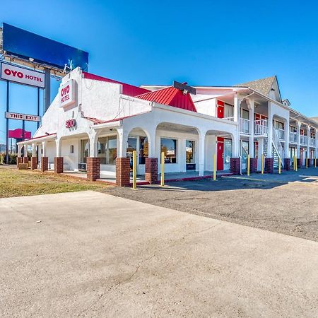 Oyo Hotel Waco University Area I-35 المظهر الخارجي الصورة