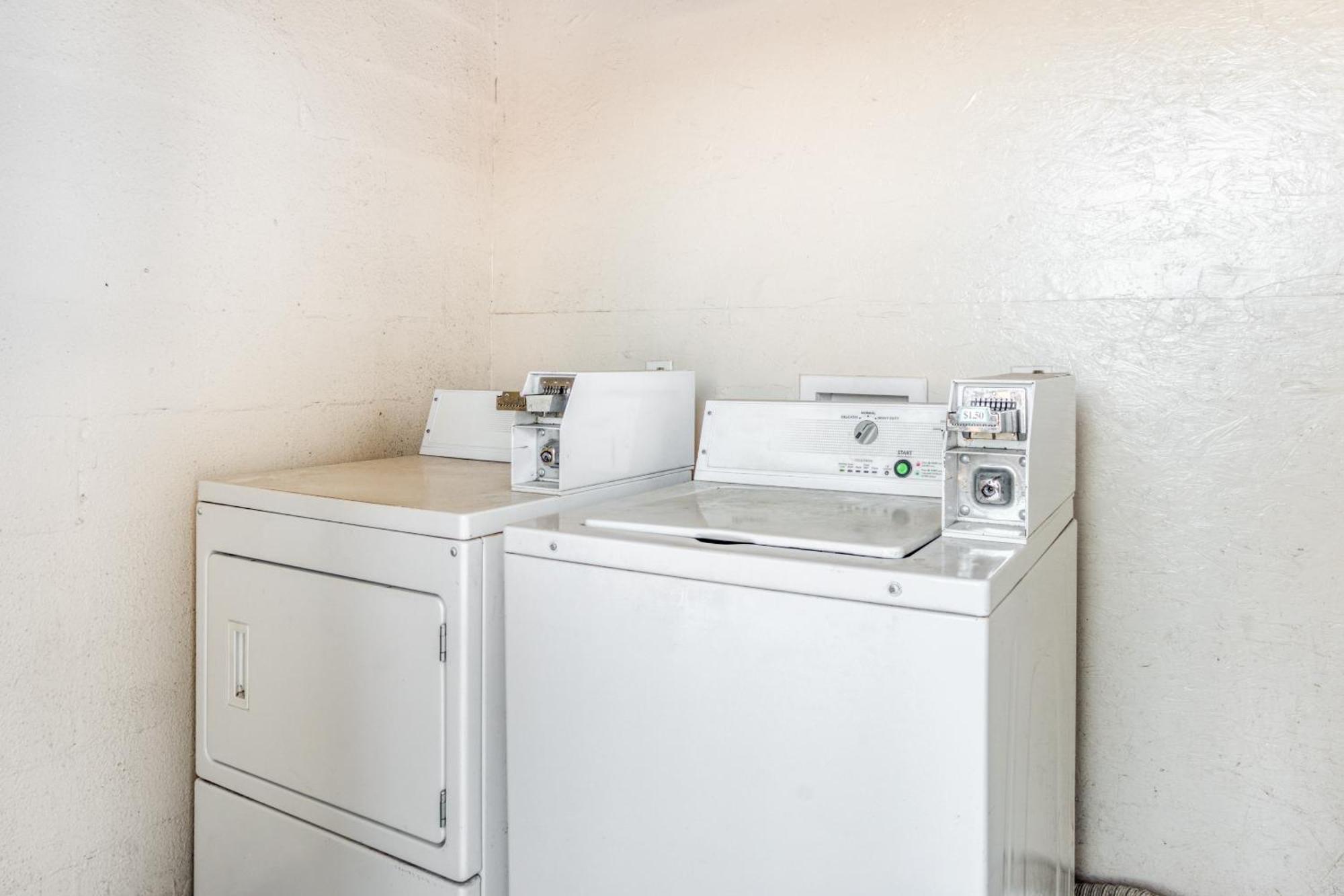 Oyo Hotel Waco University Area I-35 المظهر الخارجي الصورة