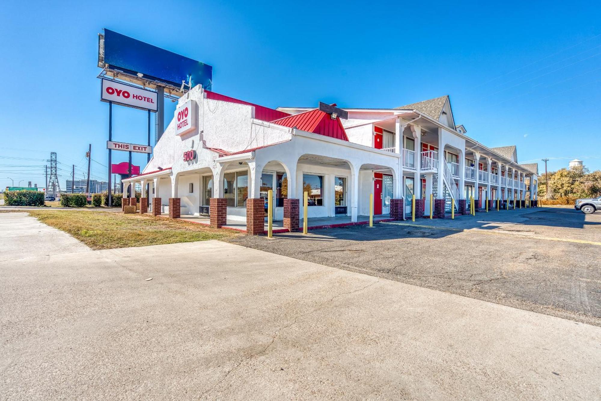 Oyo Hotel Waco University Area I-35 المظهر الخارجي الصورة